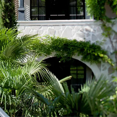D'hiver Hotel 4*
